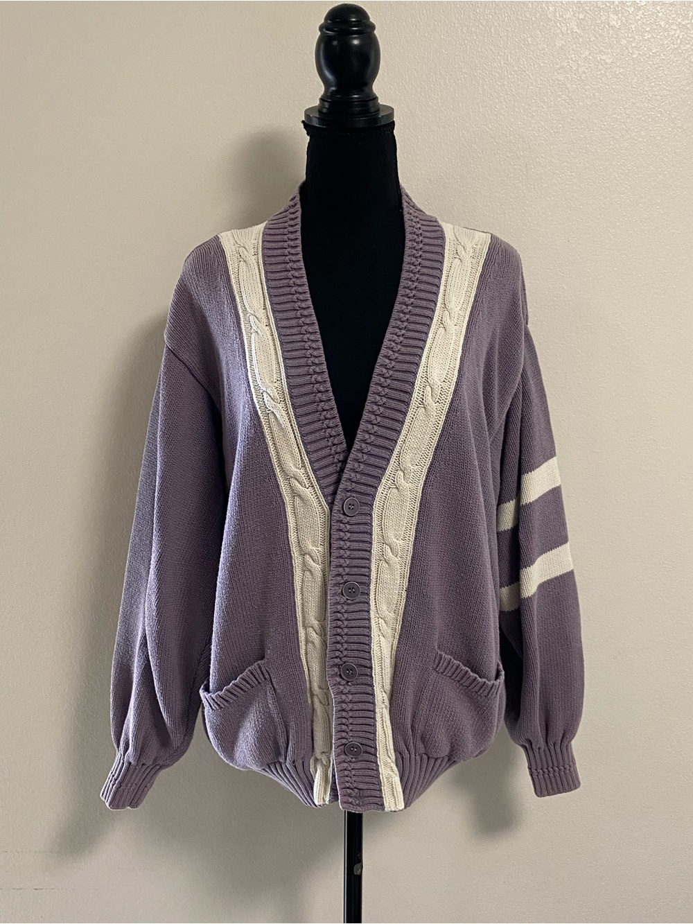Sisley Varsity Cardigan Women’s Size Large Lavender & White Knit Sweater -Flaw